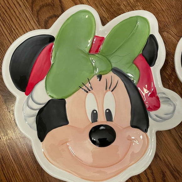 RARE Mickey and Minnie Christmas Plates - Picture 5 of 12